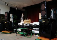 HE-1000 Speaker System